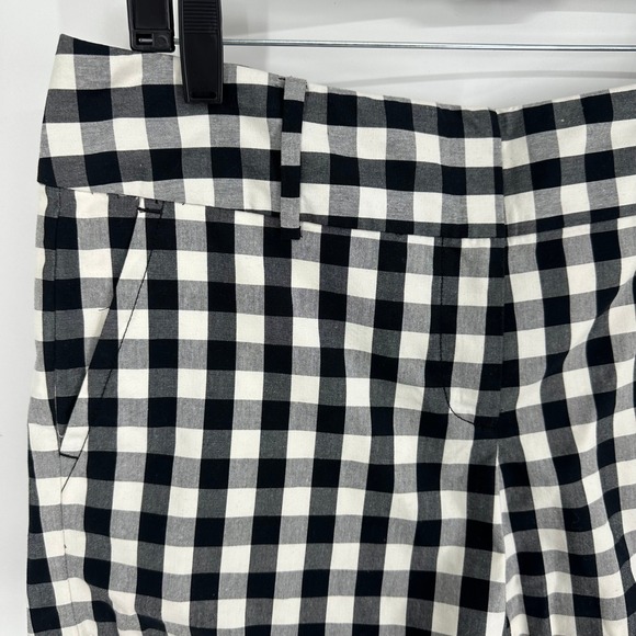 Ann Taylor Gingham Check Scallop Hem Shorts 6 Cotton Black Cream Plaid Preppy - Picture 3 of 6
